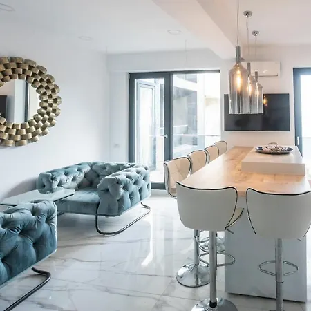 Апартаменты Luxury Marina View Building Stefan *