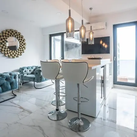 Luxury Marina View Building Stefan Апартаменты *